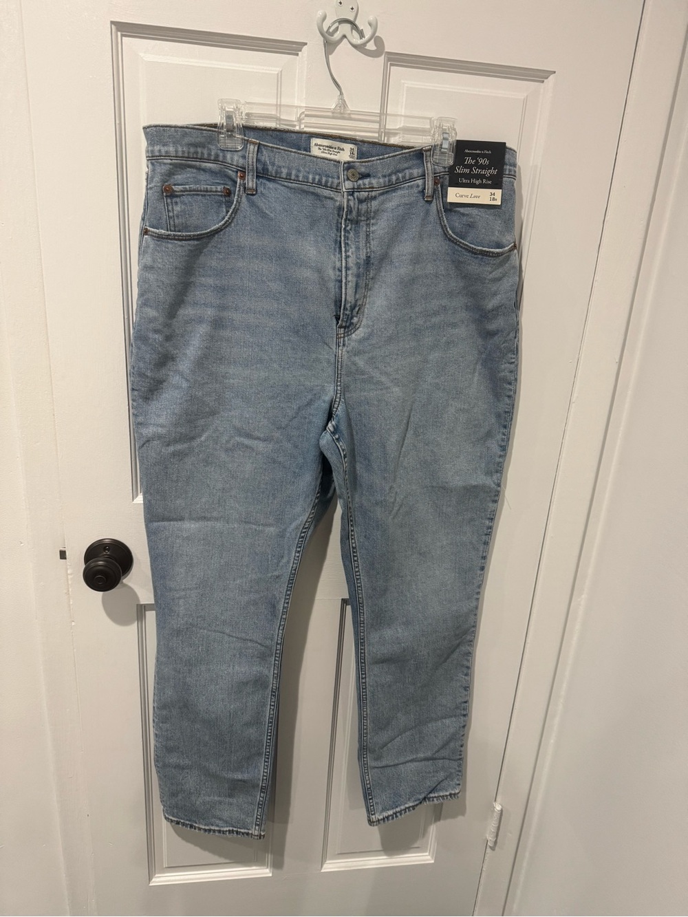 Abercrombie Curve Love 90s Slim straight Jean